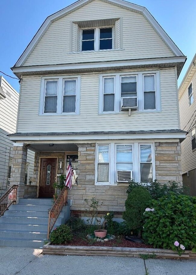 Building Photo - 336 Danforth Ave Rental