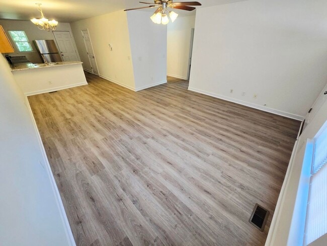 Photo - 1352 Snow Ct