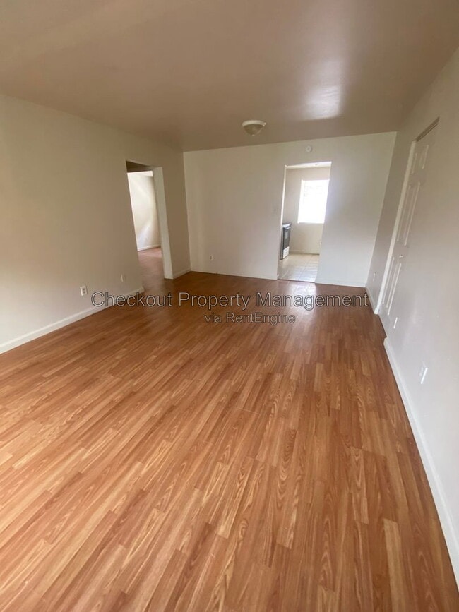 Photo - 9969 Sloane Square Unit a