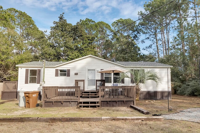 Building Photo - 1964 Adams St