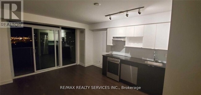 Photo - 120 Varna Dr Unit 906