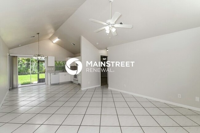 Photo - 3 Bedroom Pet-Friendly Home in CAPE CORAL, FL with Main Street Renewal