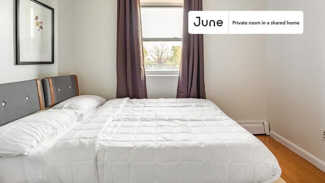 Room in Shared 4 bed/2 bath home in Flatbush