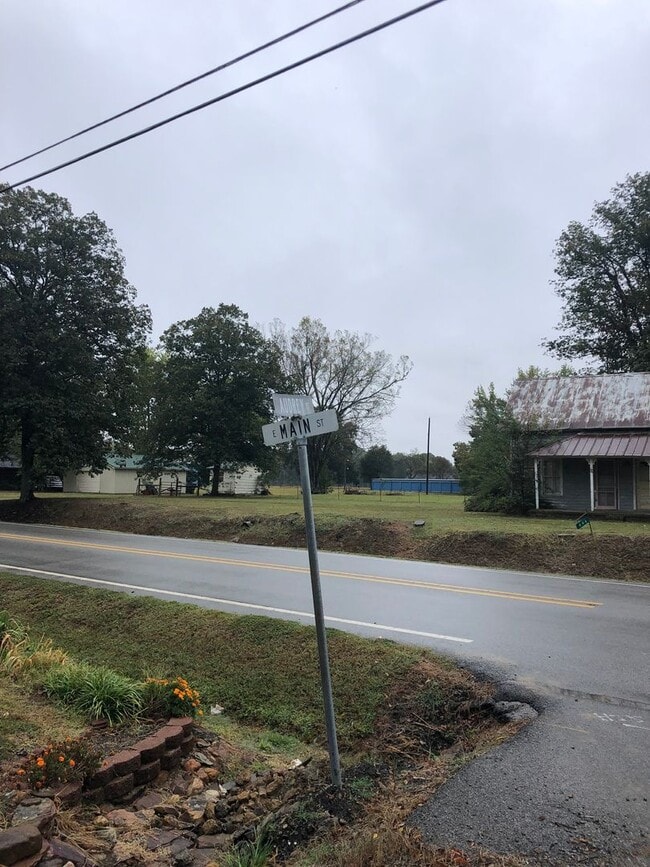 Photo - Comfortable 2 BR Bradford Home