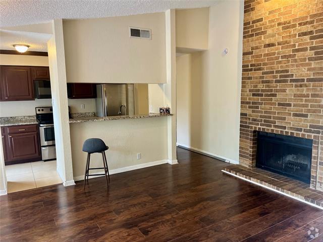 Building Photo - 1901 Cloisters Dr Unit 921 Rental