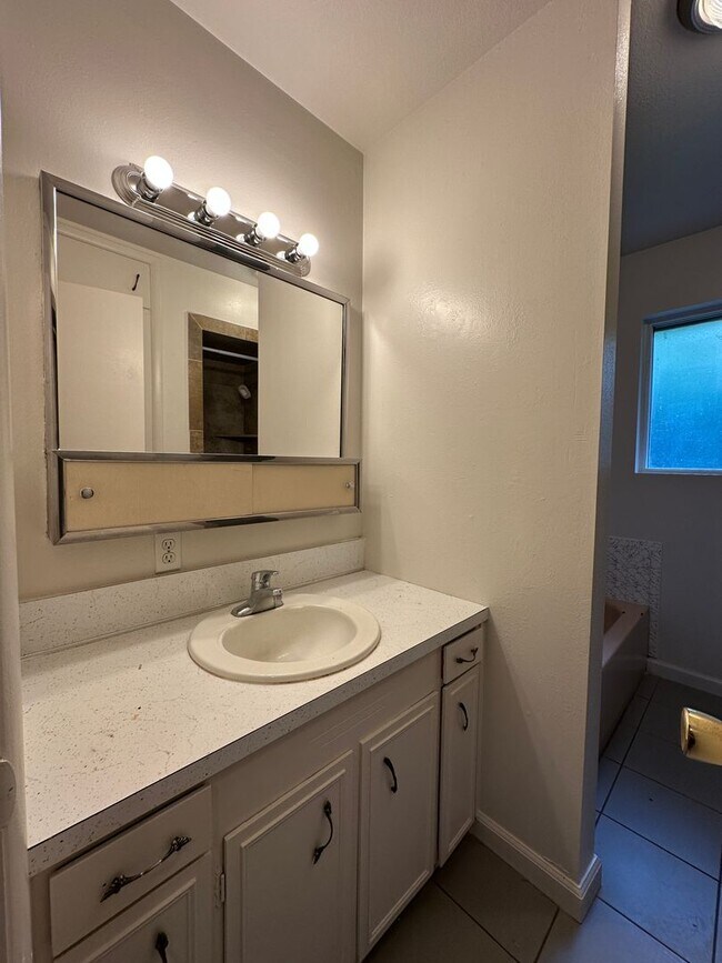 1320 Walnut St Unit 1320 Walnut