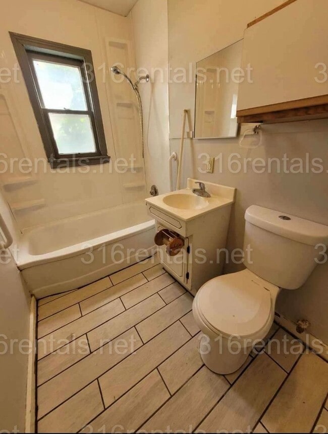 Photo - $850 - 2 bed 1 bath - Single Family Home