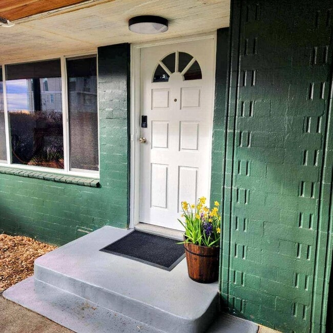 Entrada brillante y alegre - 22418 77th Ave W Unidad Entire Home