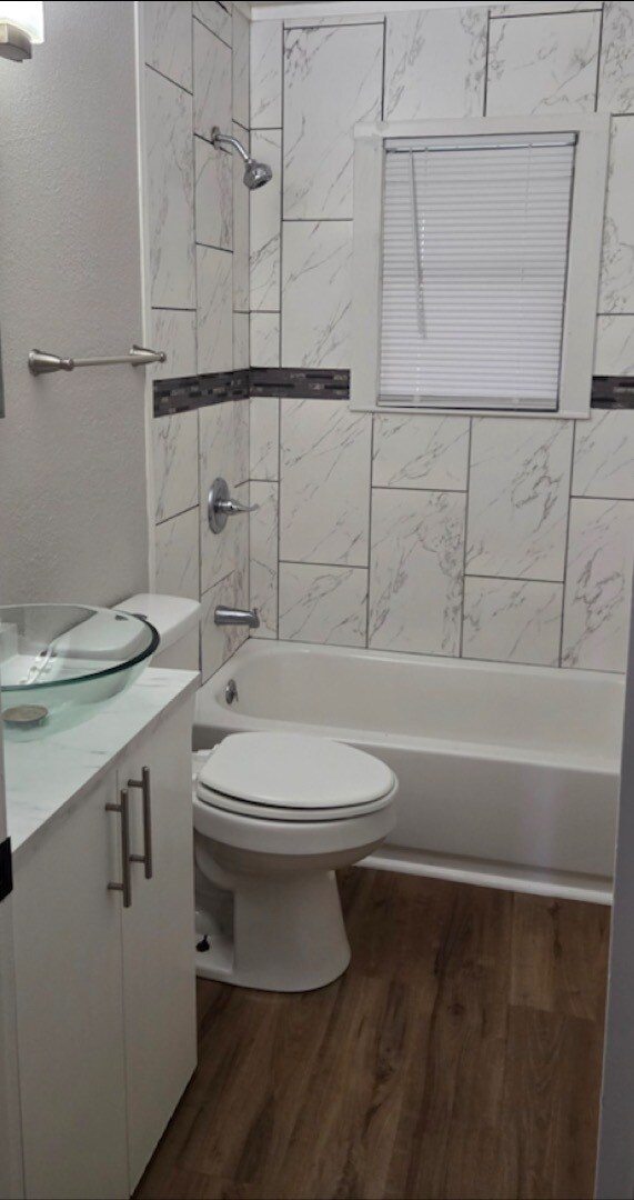 Photo - 510 Meggs St