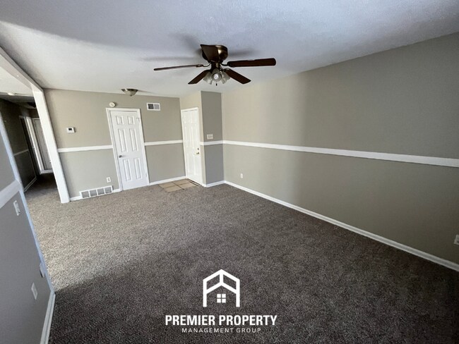 Photo - Spacious 3BR/1.5BA in Memphis - Open Kitchen, Dining Room & Private Backyard