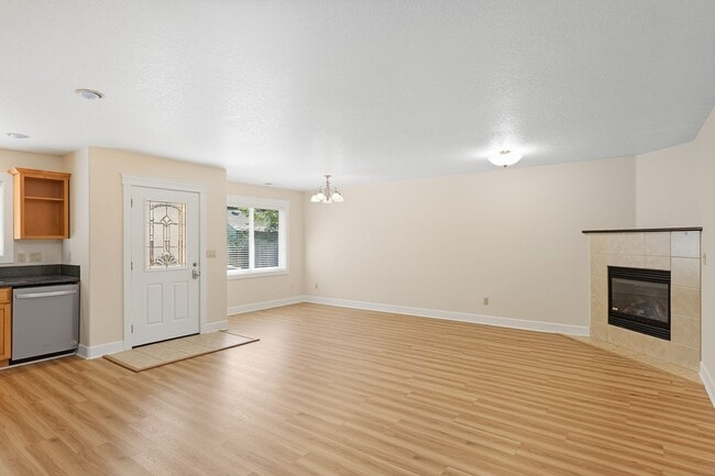 Photo - 17138-17146 NE Oregon St Unit 17138