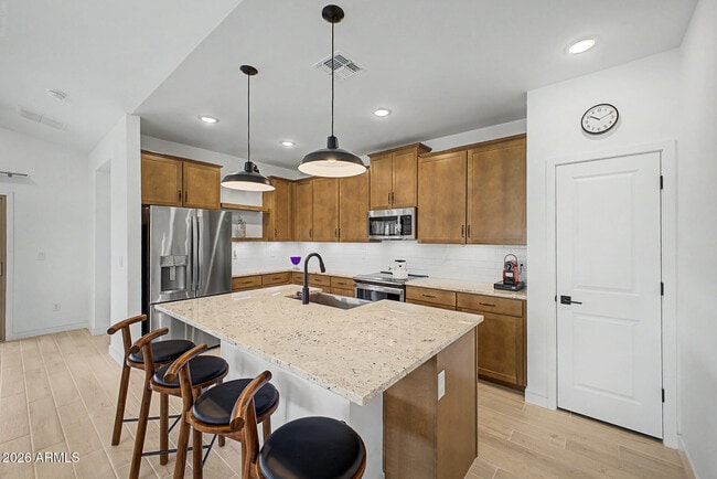 42385 W Rojo Ct