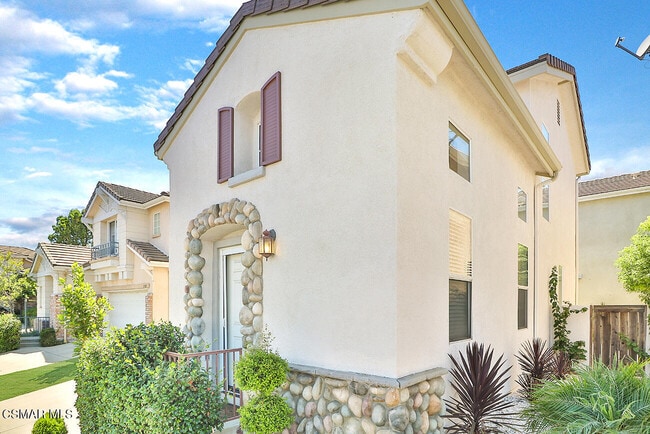 5505 Salerno Dr