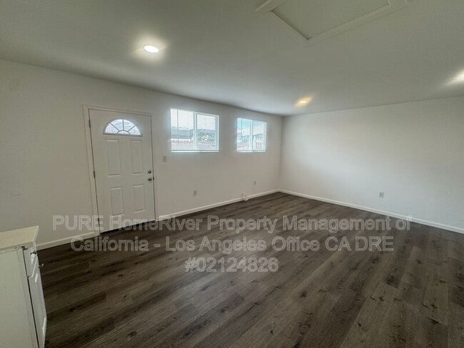 Photo - 10977 Pope Ave