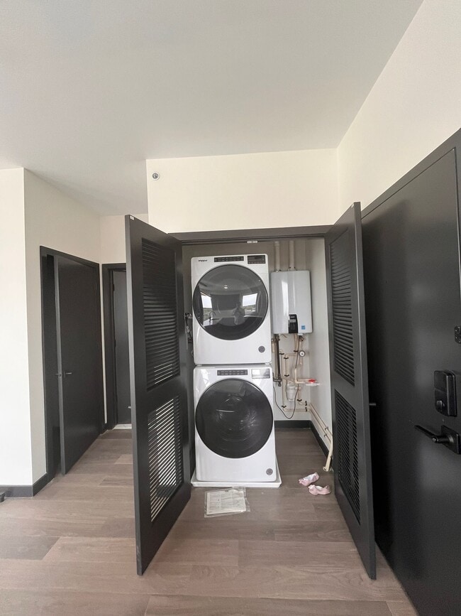 Photo - 130 Mallory Ave