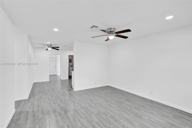 Photo - 5900 NW 19th St Unit B