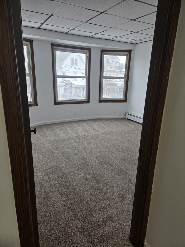 Building Photo - 144 William St Unit 144B