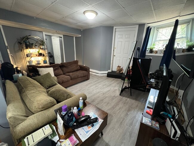 Photo - 1064 Beacon St Apartments Unit B