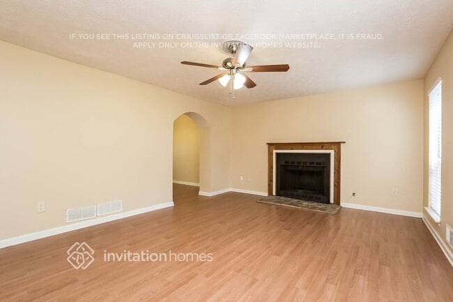 Photo - 1835 Red Rose Ln