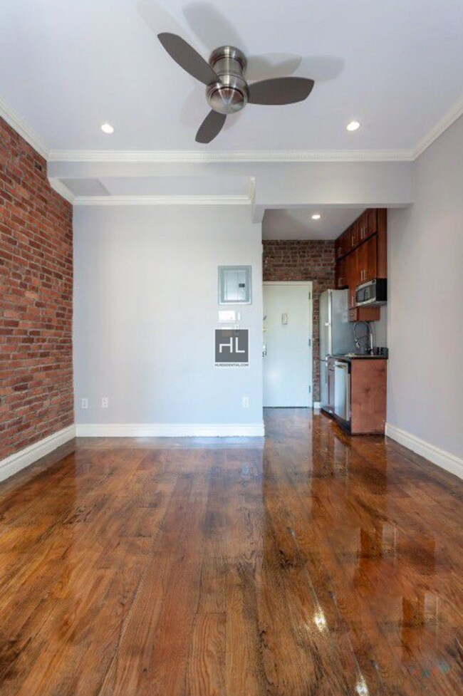 Photo - W 14TH ST. Unit 4D