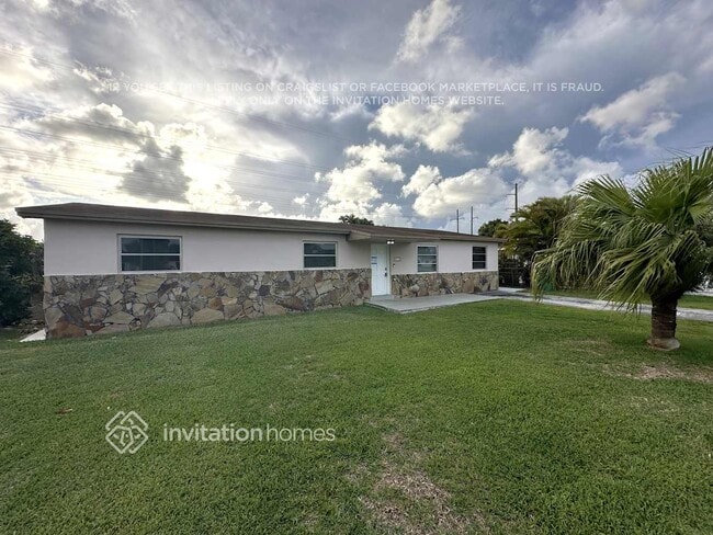 Building Photo - 3010 SW 97th Ct