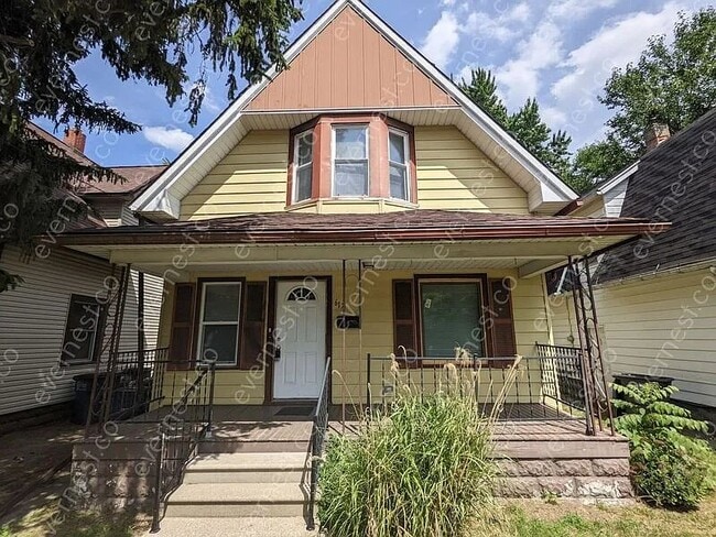 Building Photo - 617 Nicholas St