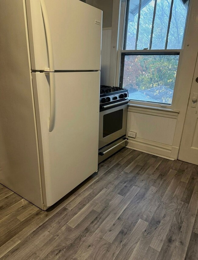 Photo - 2520 N Sayre Ave