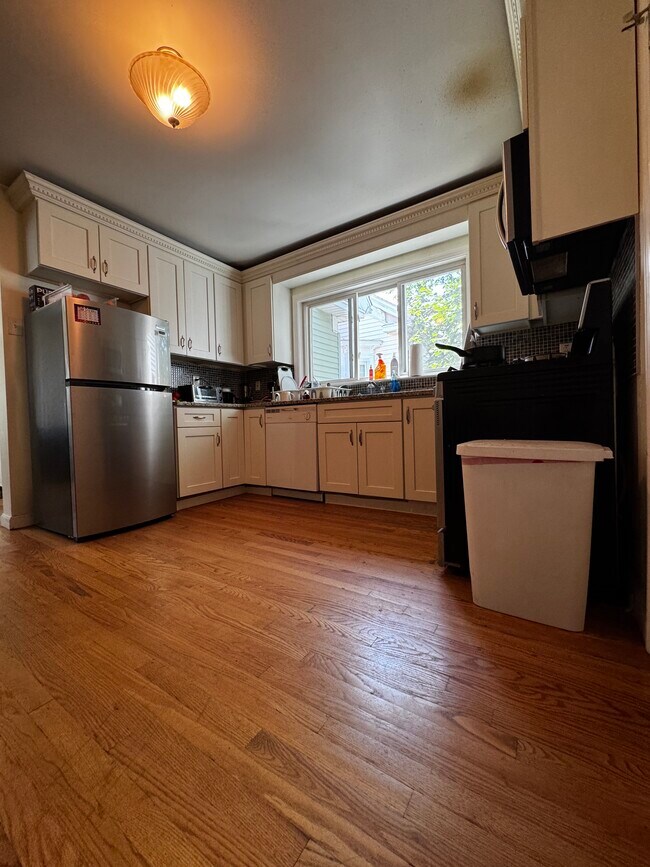 Photo - 375 Prospect St Apartments Unit 2