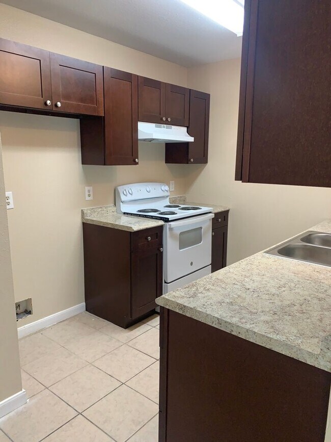 Photo - Newly refreshed spacious 2bedrooms,2 baths duplex in Eagle Lake, TX.