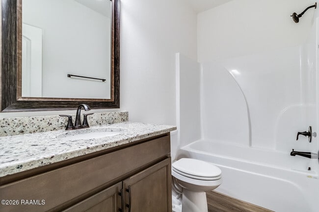 Photo - 209 Mintmere Ln