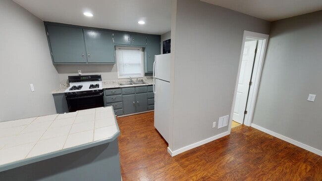 Photo - 1326 Rhode Island St