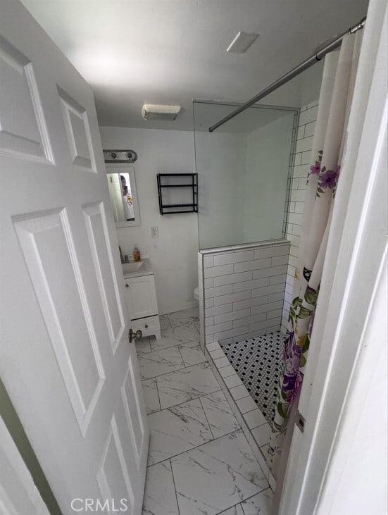 Photo - 563 W 12th St