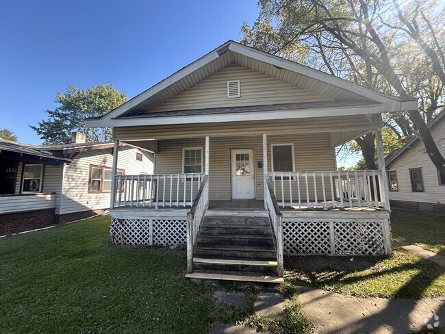 Building Photo - 407 N Bowman Ave Rental