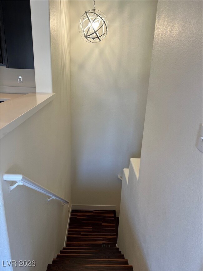 Photo - 6371 Lorne Green Ave