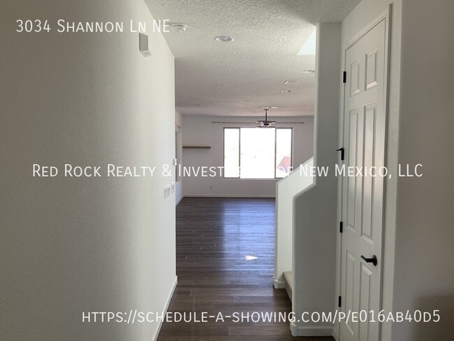 Photo - 3034 Shannon Ln NE
