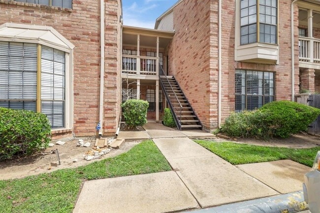 Photo - 2255 Braeswood Park Dr Condo Unit 203