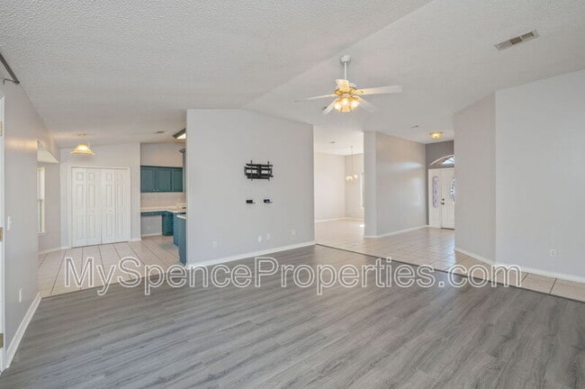 Photo - 1202 Northview Dr