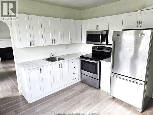 Photo - 3396 Woodward Blvd