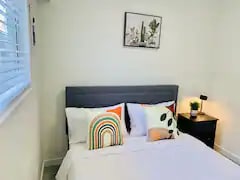 Photo - 558 16th Av E