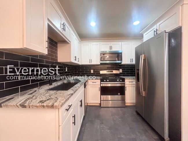 3119 Lone Oak Ave SW