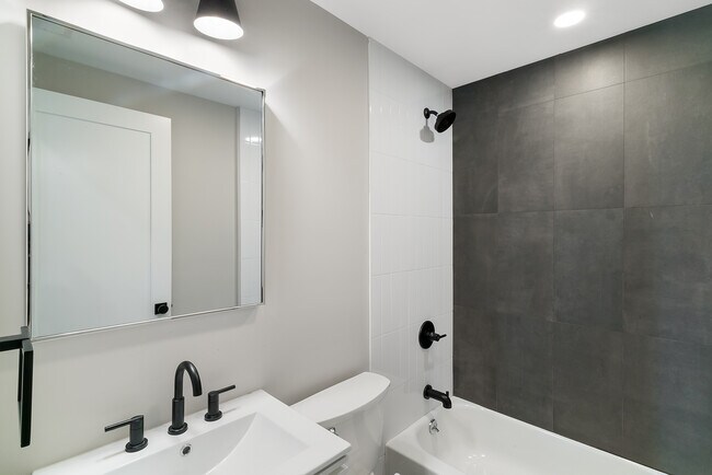 Photo - 66 Lubec St Unidad 2