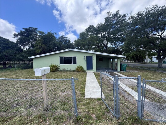 Building Photo - 8092 NW 14th Ct Rental