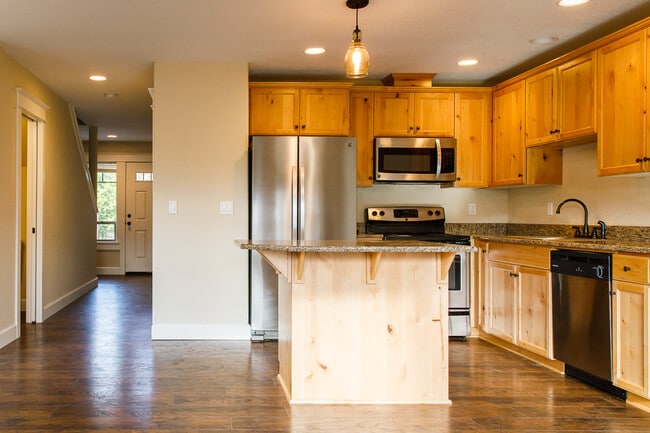 Photo - 517 N 11th St
