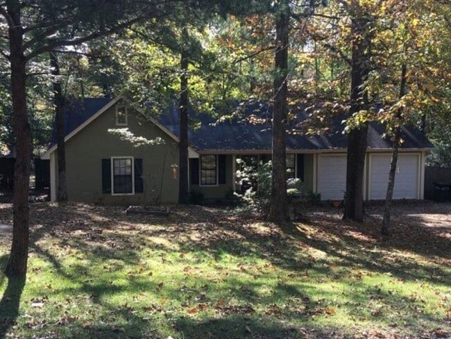 Building Photo - Britton Dr. - 4 Bedroom / 2 Bath House with Large Yard!!