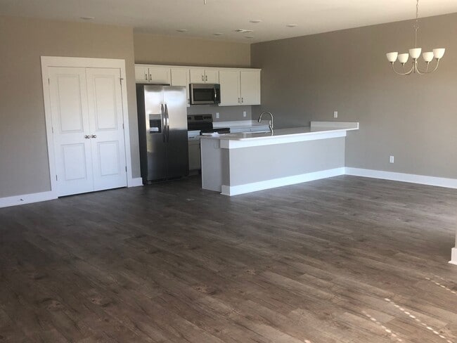 Photo - 3 Bedroom 2 bath Home in Valley View -Move in special: One MONTHS rent free with a two year Lease!!