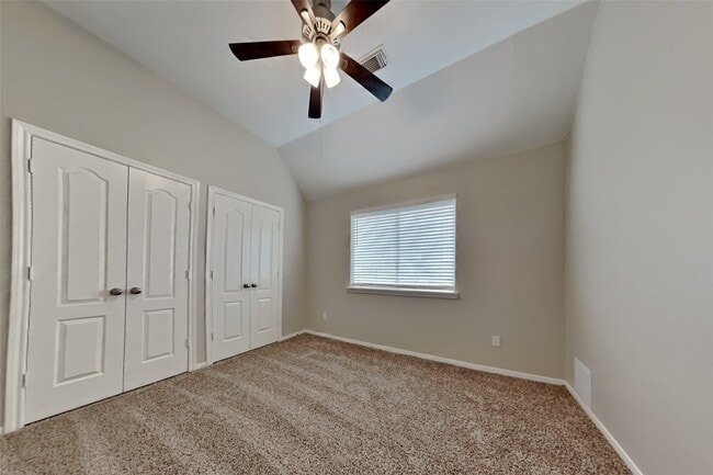 Building Photo - 1731 Red Oak Terrace Rental