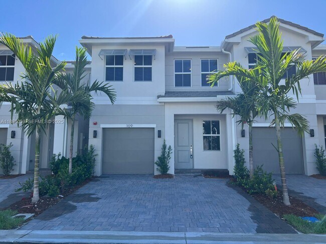 Photo - 109 SW 170th Ave