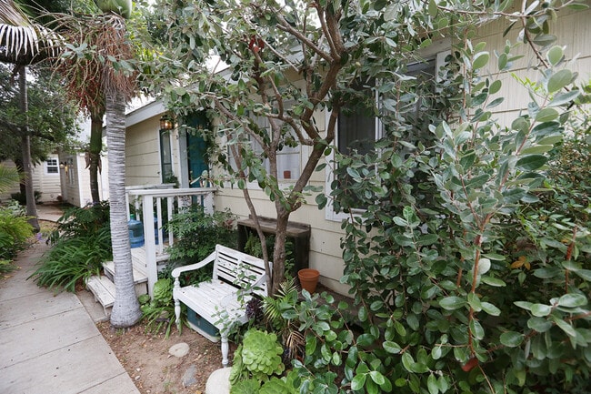 Photo - 319 W Anapamu St