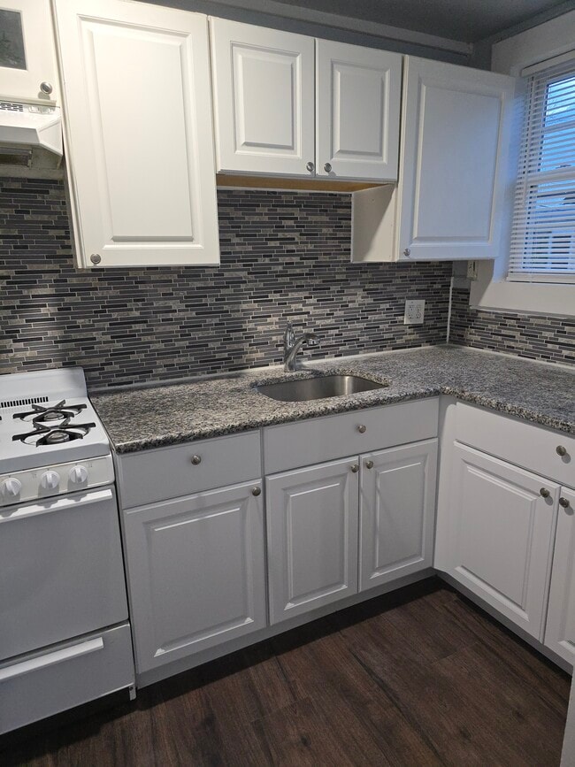 Photo - 1932 Magellan Ave Unit Apt B