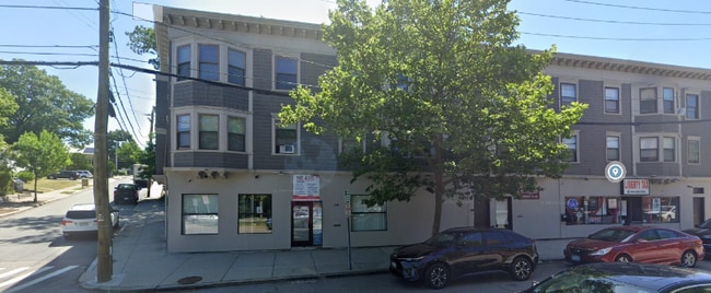 Building Photo - 1 Pleasant St Unit 3 Rental